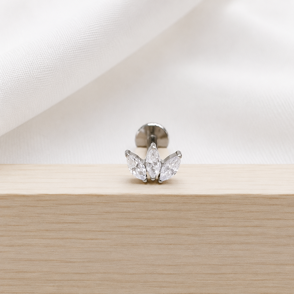 F136 Titanium CZ Three Leaf Flat Back Stud