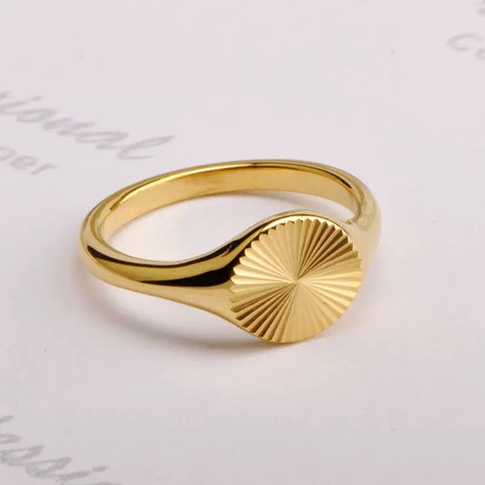 Stainless Steel Sunburst Signet Ring – Minimalist Vintage Statement Ring